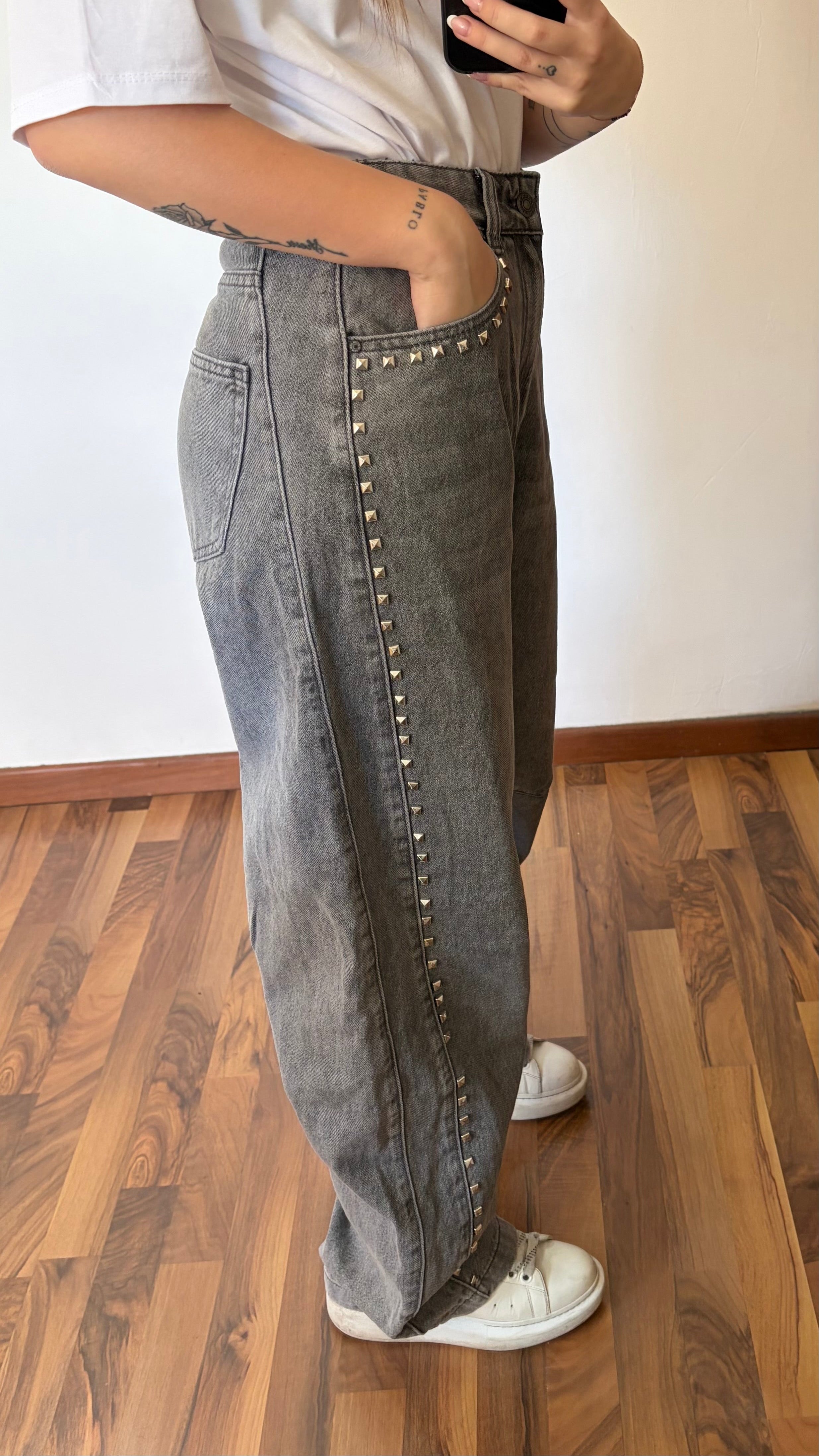 Jeans Grafite con Borchie