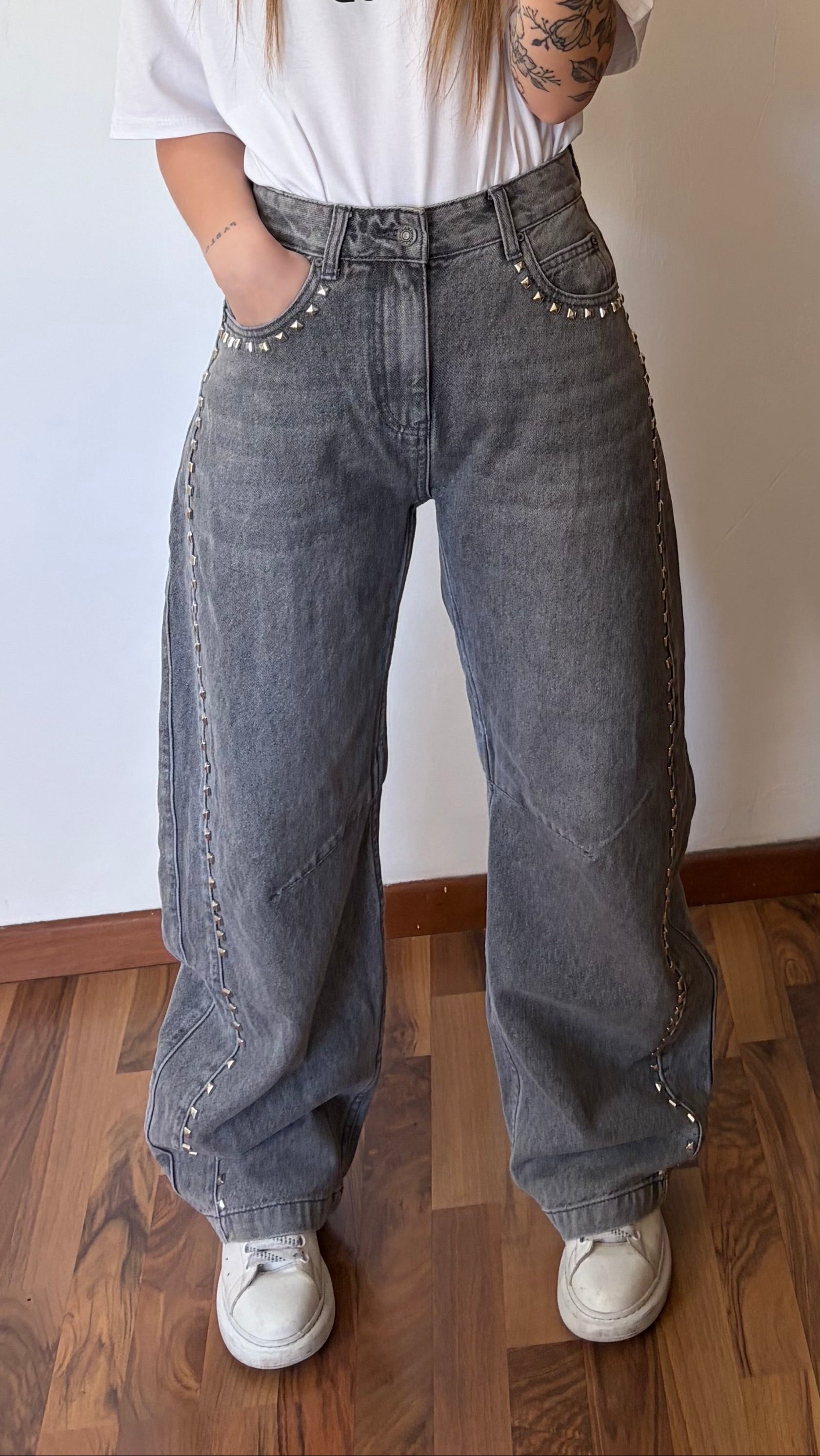 Jeans Grafite con Borchie